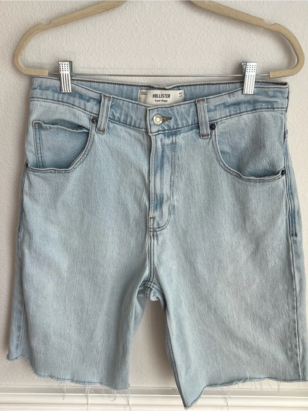 Hollister Men’s Super Baggy Men’s Light Was Denim Shorts Cards on Pocket Y2K